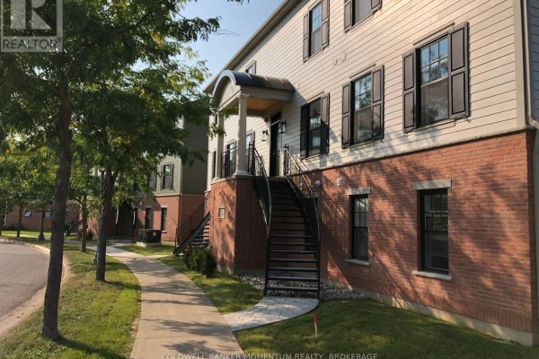 101 - 120 Garrison Village Drive, Niagara On The Lake, ON, photo 3