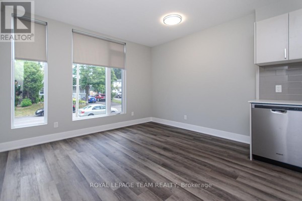 101 - 1295 Summerville Avenue, Ottawa, ON K1Z8G7 Photo 4