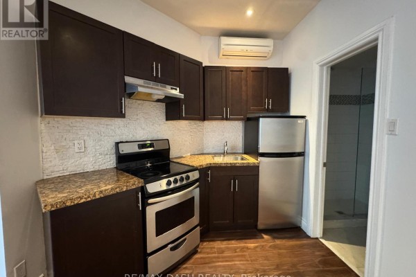 101 - 141 Admiral Road, Toronto, ON M5R2L7 Photo 4