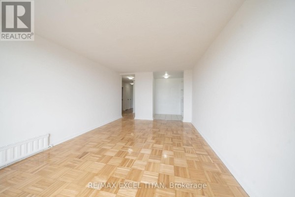 101 - 165 Cosburn Avenue, Toronto, ON M4J2L3 Photo 4