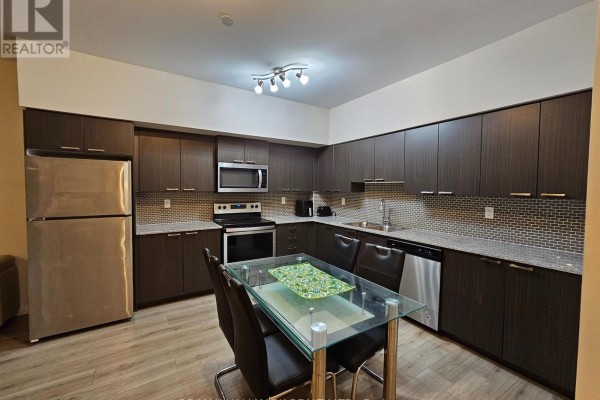 Kitchen - 101 - 2152 Lawrence Avenue, Toronto, ON M1R0B5 Photo 4