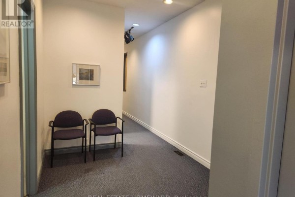 101 - 253 Danforth Avenue, Toronto, ON M4K1N2 Photo 3