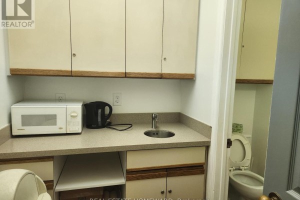 101 - 253 Danforth Avenue, Toronto, ON M4K1N2 Photo 5