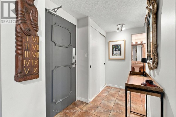 Bedroom 2 - 101 - 260 Scarlett Road, Toronto, ON M6N4X6 Photo 5