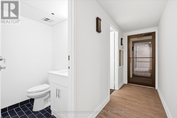 101 - 2900 Yonge Street, Toronto, ON M4N3N8 Photo 4
