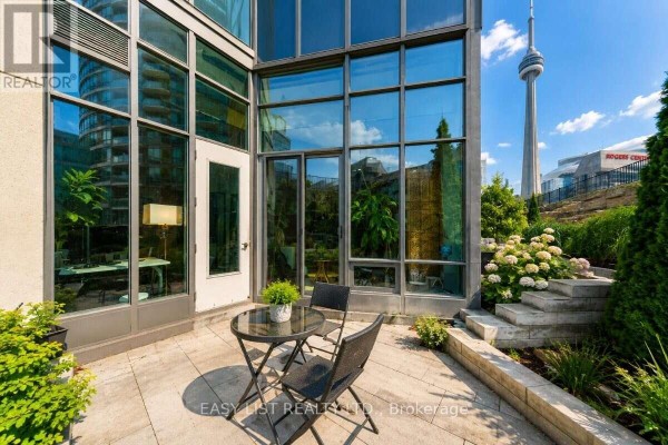 101 - 373 Front Street W, Toronto, ON, photo 2