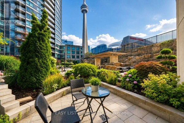 101 - 373 Front Street W, Toronto, ON, photo 3