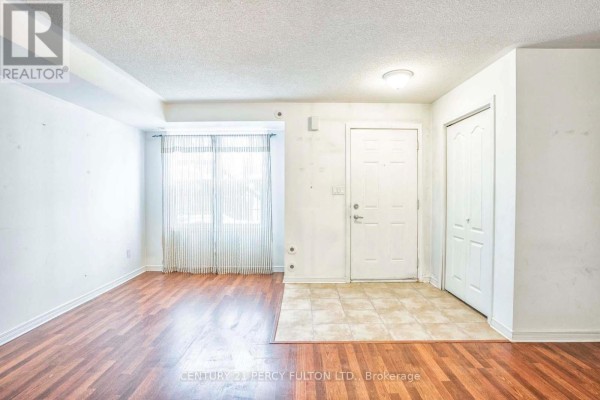 Bedroom 3 - 101 - 45 Strangford Lane, Toronto, ON M1L0E5 Photo 4