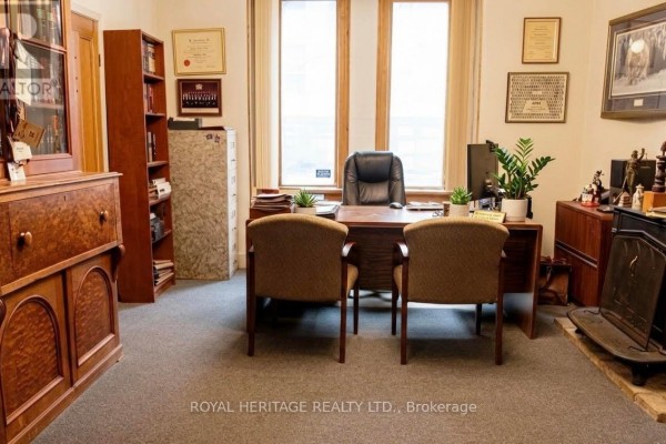 101 - 533 Queen Street E, Toronto, ON M5A1V1 Photo 2