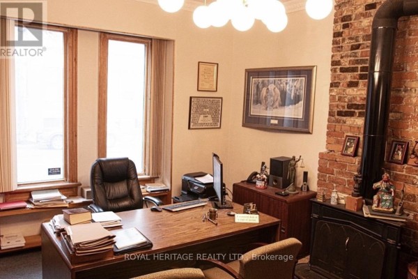 101 - 533 Queen Street E, Toronto, ON M5A1V1 Photo 4