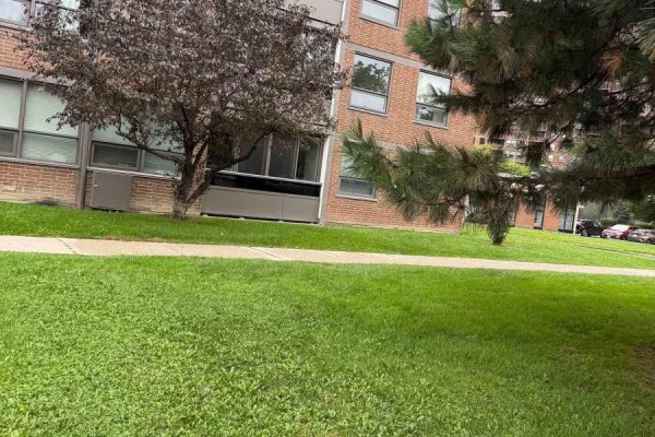 101 - 627 The West Mall, Toronto, ON, photo 3