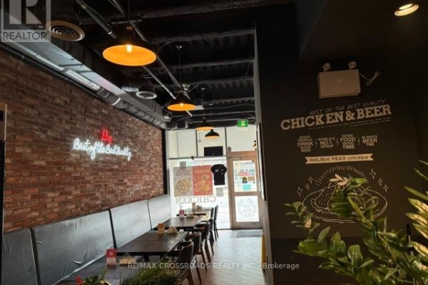 101 - 652 Spadina Avenue, Toronto, ON, photo 3