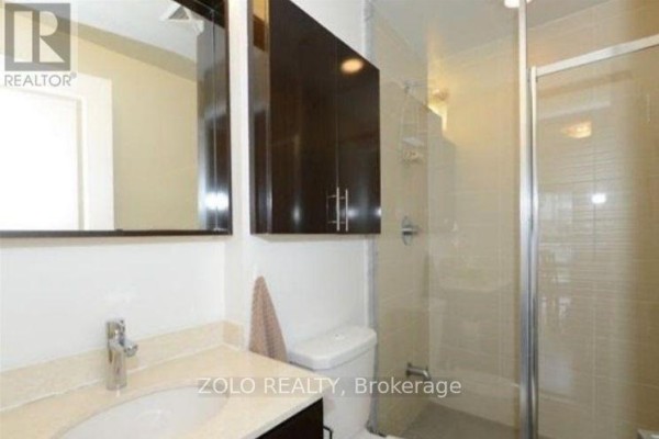 101 - 75 North Park Road, Vaughan, ON L4J0H8 Photo 5