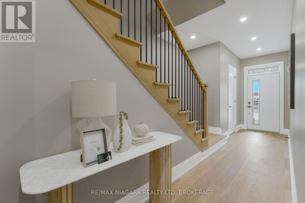 101 - 8900 Angie Drive, Niagara Falls, ON L2H3W8 Photo 4