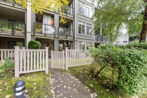101 10180 153 Street, Surrey, BC V3R0B5 Photo 3