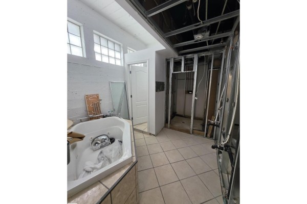 Loft - #101 10355 105 St Nw, Edmonton, AB T5J1E8 Photo 3