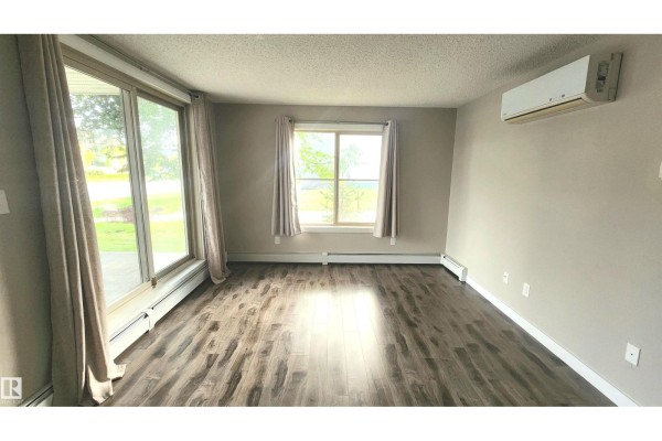 Kitchen - #101 11803 22 Av Sw, Edmonton, AB T6W2R9 Photo 3