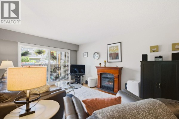 101 123 E 19th Street, North Vancouver, BC V7L2Y9 Photo 3