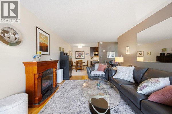 101 123 E 19th Street, North Vancouver, BC V7L2Y9 Photo 4