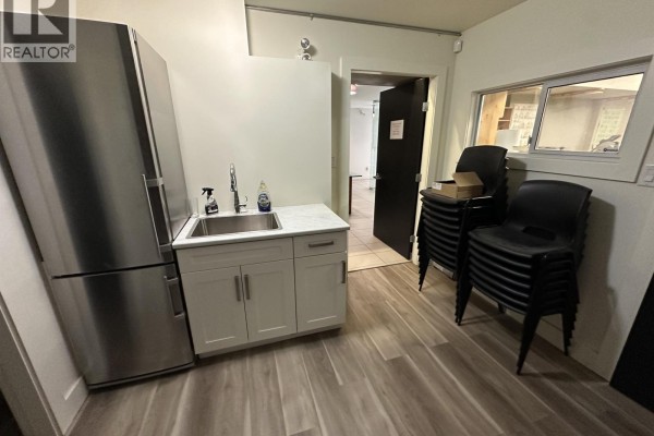 101 1305 Welch Street, North Vancouver, BC V7P1B3 Photo 5