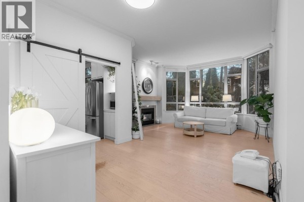 101 160 W Keith Road, North Vancouver, BC V7M3M2 Photo 3