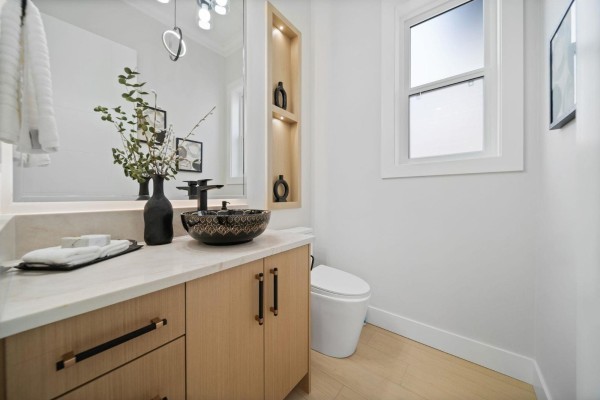 101 16631 18 Avenue, Surrey, BC V3Z9X5 Photo 4