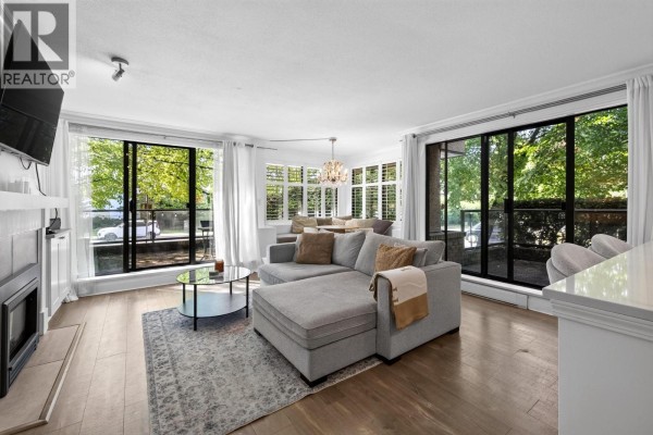 101 1702 Chesterfield Avenue, North Vancouver
