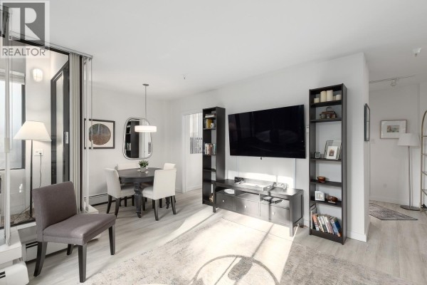101 1737 Duchess Avenue, West Vancouver, BC V7V1P8 Photo 5