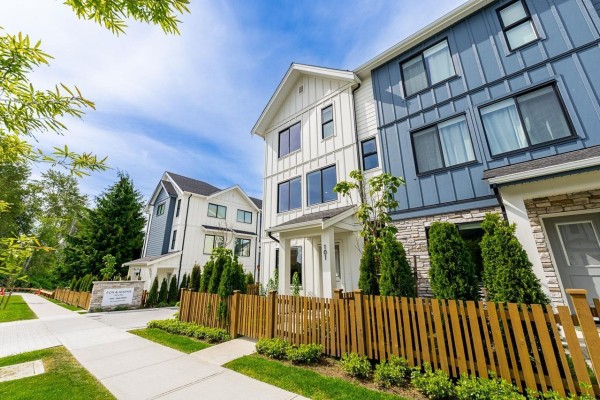 101 1833 165a Avenue, Surrey, BC V3Z9N3 Photo 3