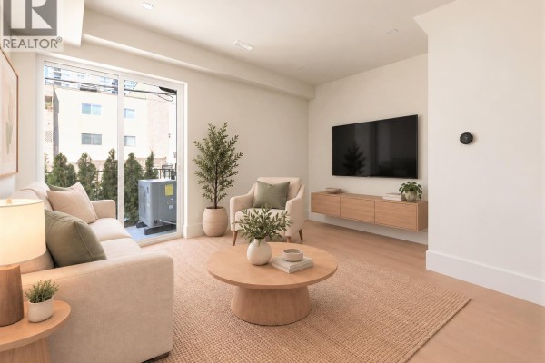 101 1837 E Georgia Street, Vancouver, BC V5L2B5 Photo 3