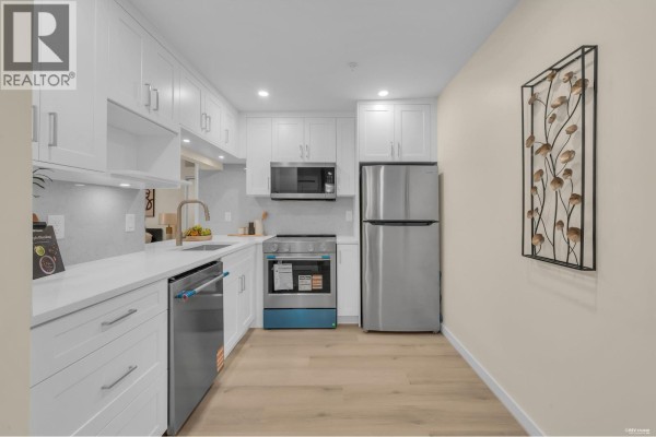 101 1924 Comox Street, Vancouver, BC V6G1R4 Photo 4