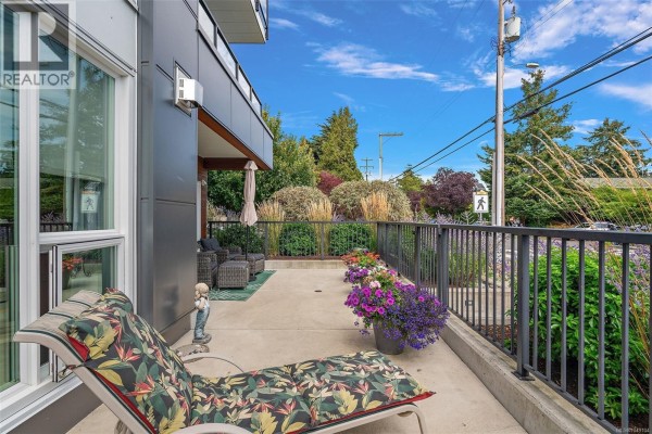 Living room - 101 2447 Henry Ave, Sidney, BC V8L4N3 Photo 5
