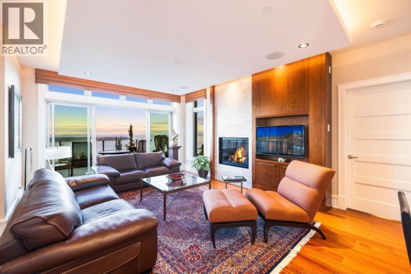 101 2535 Garden Court, West Vancouver, BC V7S0A1 Photo 5