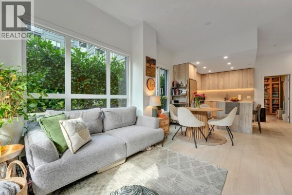 101 3596 Malsum Drive, North Vancouver, BC V7G0B5 Photo 2