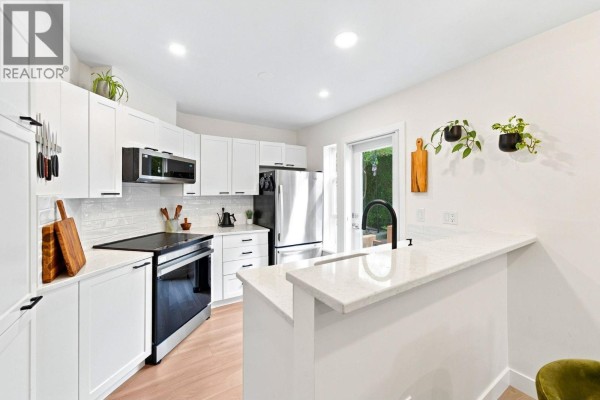 101 657 W 7th Avenue, Vancouver, BC V5Z1B6 Photo 3