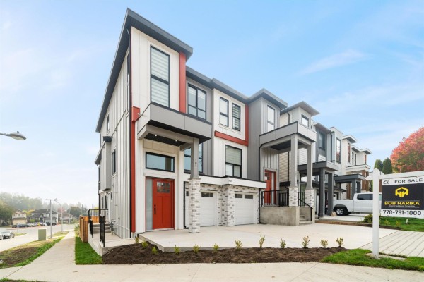 101 8148 168 Street, Surrey, BC V4N4Y8 Photo 2