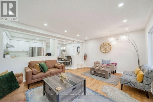 Dining room - 101 Albright Road, Brampton, ON L6X5E3 Photo 2
