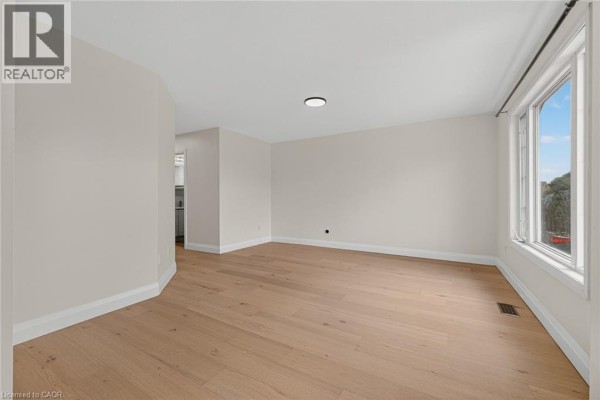 Recreation room - 101 Anastasia Crescent, Brantford, ON N3P2A8 Photo 2