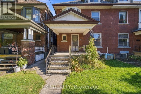 Bedroom 5 - 101 Beatrice Street, Toronto, ON M6J2T2 Photo 3