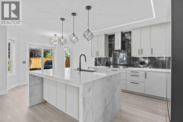 Kitchen - 101 Bridlewood Street, Calgary, AB T2Y3R7 Photo 3