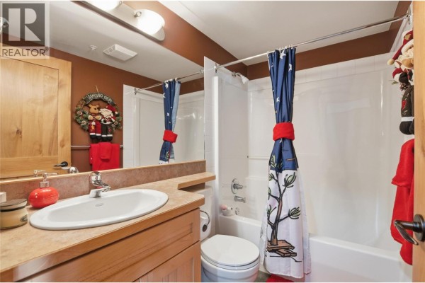 4pc Ensuite bath - 101 Clearview Crescent Unit# 2, Apex Mountain, BC V0X1K0 Photo 5