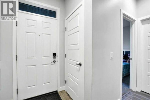 Living room - 101 Corner Ridge Mews Ne, Calgary, AB T3N1X4 Photo 3