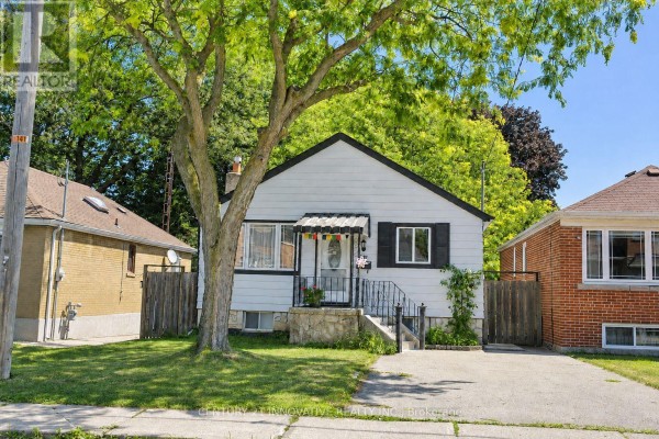 Dining room - 101 Heale Avenue, Toronto, ON M1N3X9 Photo 2