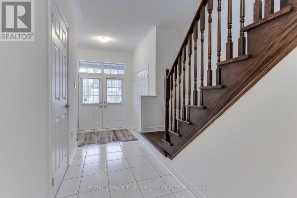 101 Huguenot Road, Oakville, ON, photo 3