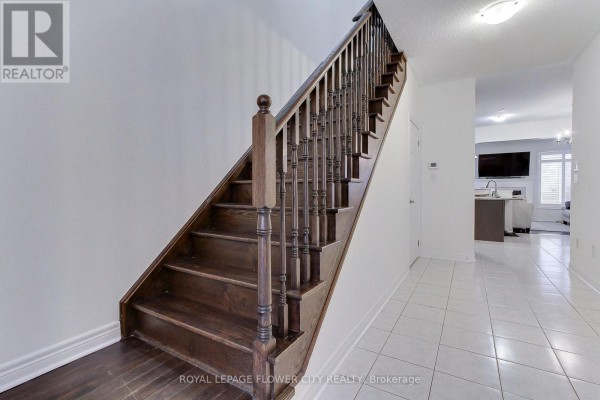 Primary Bedroom - 101 Huguenot Road, Oakville, ON L6H0M3 Photo 4