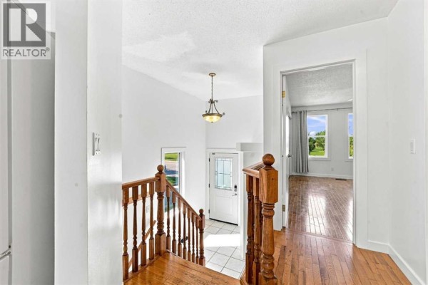 4pc Bathroom - 101 Jewell Street, Red Deer, AB T4P3W3 Photo 5