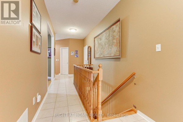 Great room - 101 Old Colony Road, Richmond Hill, ON L4E3X2 Photo 5