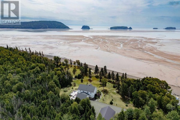 5pc Ensuite bath - 101 Phillip Fulmore Road, Lower Five Islands, NS B0M1N0 Photo 2