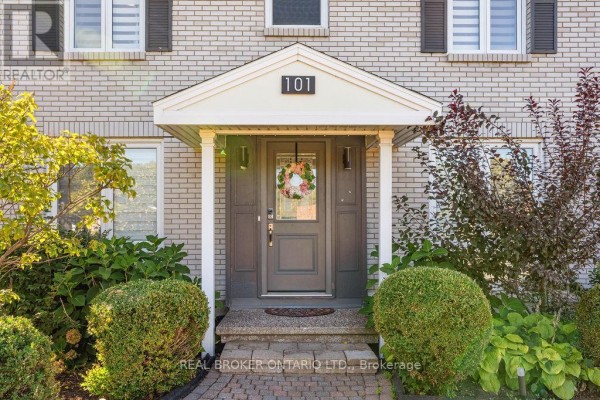 101 Queensline Drive, Ottawa, ON K2H7J6 Photo 2