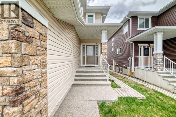 Den - 101 Redstone Drive Ne, Calgary, AB T3N0N2 Photo 2